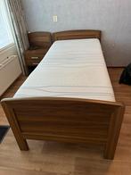 Seniorenbed, electrisch verstelbaar met nachtkastje, Huis en Inrichting, Ophalen, Verstelbaar, 90 cm, Eenpersoons