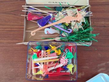 kaarsjes voor op taart , feestprikkers , parapluutjes beschikbaar voor biedingen