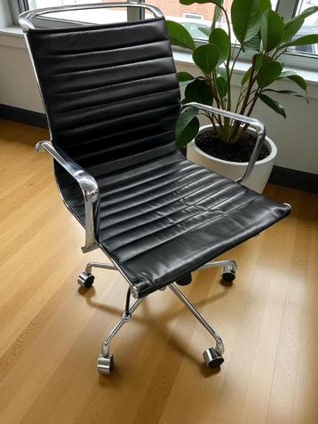 Moderne bureaustoel Eames stijl verchroomd staal leer # 9611 beschikbaar voor biedingen