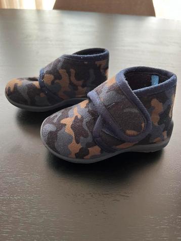 Maat 19/20 Slofjes blauw groen print beschikbaar voor biedingen