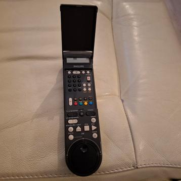 Philips RT536 RC5 afstandsbediening beschikbaar voor biedingen