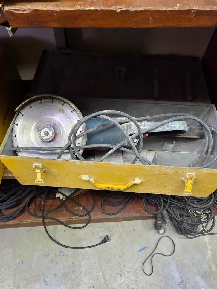 Bosch GWS 23-230 haakse slijper, Doe-het-zelf en Verbouw, Gereedschap | Slijpmachines, Gebruikt, Haakse handslijpmachine, 1000 watt of meer