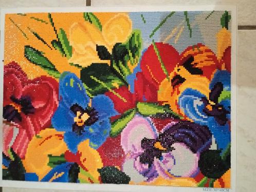Viooltjes - 30 x 40 Diamond Painting Schilderij, Huis en Inrichting, Woonaccessoires | Schilderijen, Tekeningen en Foto's, Nieuw