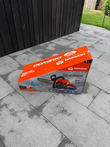 Daewoo 2-Takt Kettingzaag - Nieuw in Doos. beschikbaar voor biedingen
