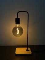 IKEA Tvarhand lamp met Molnart bulb, Ophalen, Zo goed als nieuw, Hout, Minder dan 50 cm