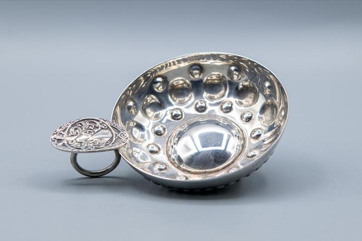 Verzilverd Wijnproefschaaltje Du Dostevin, Antiek en Kunst, Antiek | Goud en Zilver, Zilver, Ophalen of Verzenden
