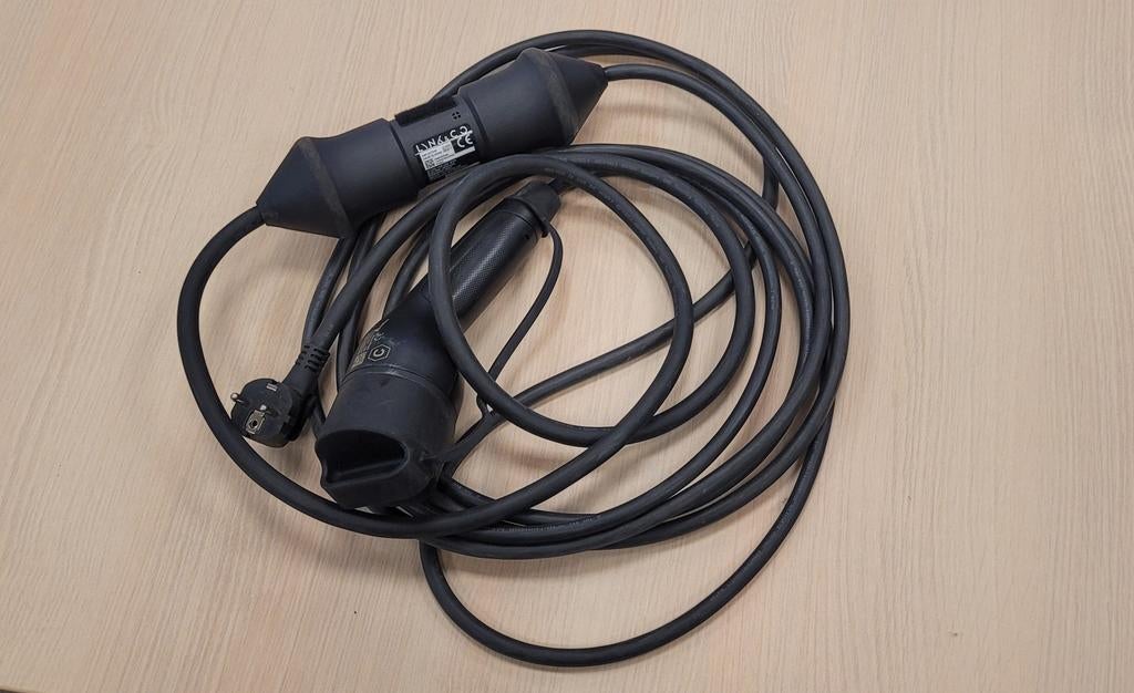 230v type2 universele laadkabel / thuislader EV - PHEV ZGAN, Auto diversen, Laadpalen, Zo goed als nieuw, Laadkabel, Ophalen of Verzenden