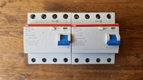 ABB 63A 300mA aardlekschakelaar 3p+n F204A, Hobby en Vrije tijd, Elektronica-componenten, Zo goed als nieuw, Ophalen