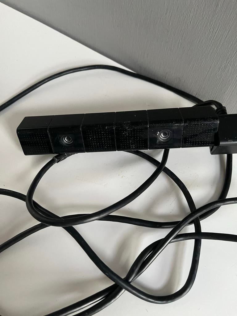 PS4 Camera - Facecam, Spelcomputers en Games, Spelcomputers | Sony PlayStation 4, Ophalen of Verzenden, Gebruikt, Met 1 controller