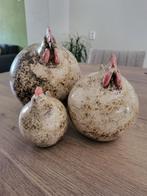 3 kippen van geglazuurd steengoed, Ophalen of Verzenden