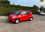 Daihatsu Sirion APK NIEUW AIRCO 5 DEURS PERFECT RIJDEND, Auto's, Voorwielaandrijving, Gebruikt, 750 kg, Bedrijf