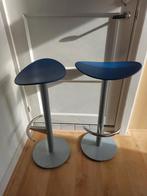 2 Blauwe barkrukken met voetsteun, Huis en Inrichting, Barkrukken, Ophalen, Met voetsteun, 60 tot 90 cm, Zo goed als nieuw