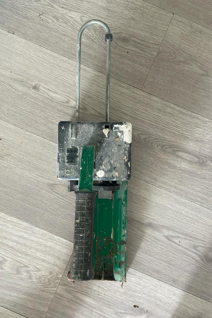 Plamuur cartouche /plamuurpomp wandafwerking (professioneel), Doe-het-zelf en Verbouw, Gereedschap | Handgereedschap, Gebruikt