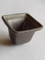 grijze vierkante lage keramische plantenbak /, Ophalen, Nieuw, Gebruiksvoorwerp