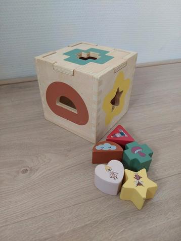 Houten Vormenstoof beschikbaar voor biedingen