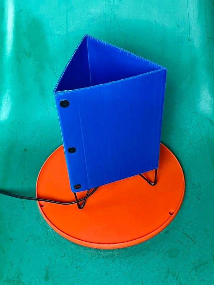 Vintage IKEA lamp cobalt blauw typ B9709 TON 1999, Huis en Inrichting, Lampen | Tafellampen, Gebruikt, Minder dan 50 cm, Kunststof