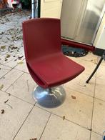 Mooie bordeaux rode draaikruk Eric Bjornson!, Huis en Inrichting, Barkrukken, 1 kruk, Ophalen, Zo goed als nieuw, 60 tot 90 cm