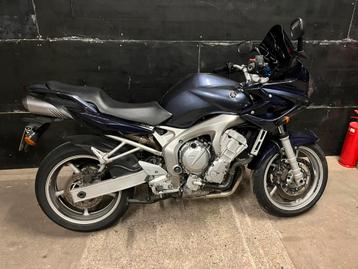 Yamaha fz6 2004 lichte schade beschikbaar voor biedingen
