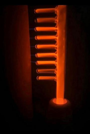 Neon wand / violet wand beschikbaar voor biedingen