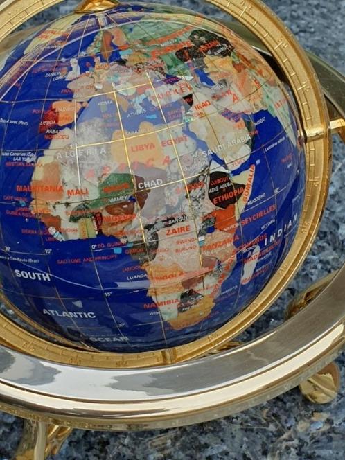Globe gemstone werelbol edelstenen lapis lazulli, Antiek en Kunst, Kunst | Designobjecten, Ophalen