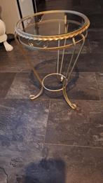 Gouden bijzettafel met glazen blad, Huis en Inrichting, Tafels | Bijzettafels, Ophalen, Minder dan 45 cm, Minder dan 55 cm, Gebruikt