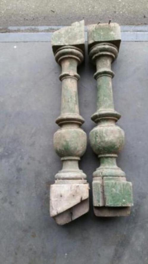 Oude houten balustrade voor nostalgische lampen en tafel, Doe-het-zelf en Verbouw, Overige Doe-het-zelf en Verbouw, Gebruikt, Ophalen