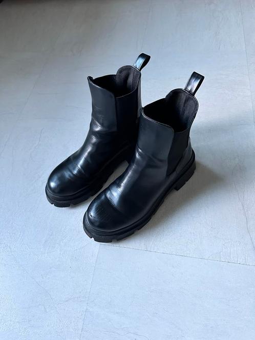 GLOEDNIEUWE DAMES LAARZEN!, Kleding | Dames, Schoenen, Zo goed als nieuw, Ophalen of Verzenden