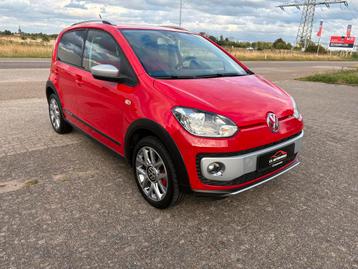 Volkswagen Up ! 1.0 Cross Up ! 2014 75PK  Dealer onderhouden beschikbaar voor biedingen