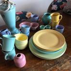 Pastel aardewerk servies, Zo goed als nieuw, Ophalen, Aardewerk