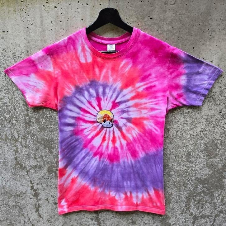 Paars - roze - rood spiral tie dye tshirt met schedel maat S, Overige kleuren, Spiral Creaties, Nieuw, Ophalen of Verzenden