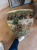 Grote Chinese Kom met Figuren en Vissen, Antiek en Kunst, Ophalen
