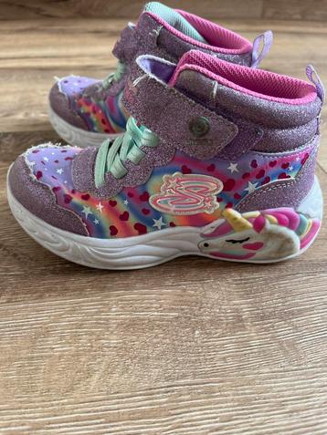 Skechers maat 27 unicorn met lichtjes  beschikbaar voor biedingen