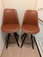 Set van 2 bruine barkrukken met voetsteun, Huis en Inrichting, Barkrukken, Ophalen, Met voetsteun, 60 tot 90 cm, Zo goed als nieuw