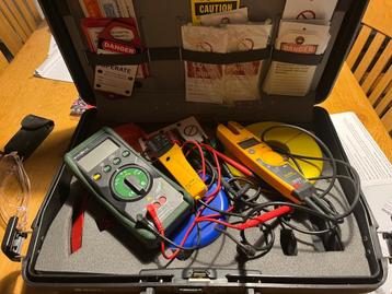 Multimeters - Metrahit 12S, Fluke T5-1000, Fluke T140 beschikbaar voor biedingen