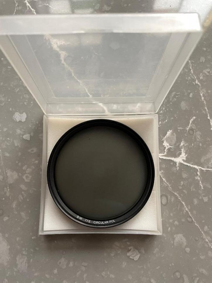 B+W circulair polarising mrc 77e filter, Audio, Tv en Foto, Fotografie | Filters, Zo goed als nieuw, UV-filter, 70 tot 80 mm, B&W