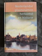 Nederlandse plaatsnamen  herkomst en historie, Boeken, Ophalen of Verzenden, 20e eeuw of later, Gelezen