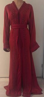 Marokkaanse takchita Organza stof mt xs-L , bordeau rood, Kleding | Dames, Gelegenheidskleding, Ophalen, Overige typen, Zo goed als nieuw
