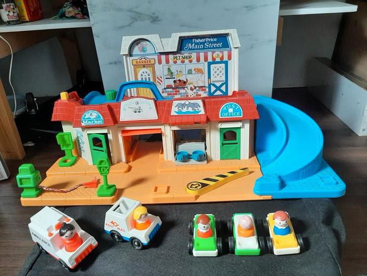 Fischer-price Mainstreet oa mbulance-postauto-popjes vintage, Kinderen en Baby's, Speelgoed | Fisher-Price, Gebruikt, Speelset