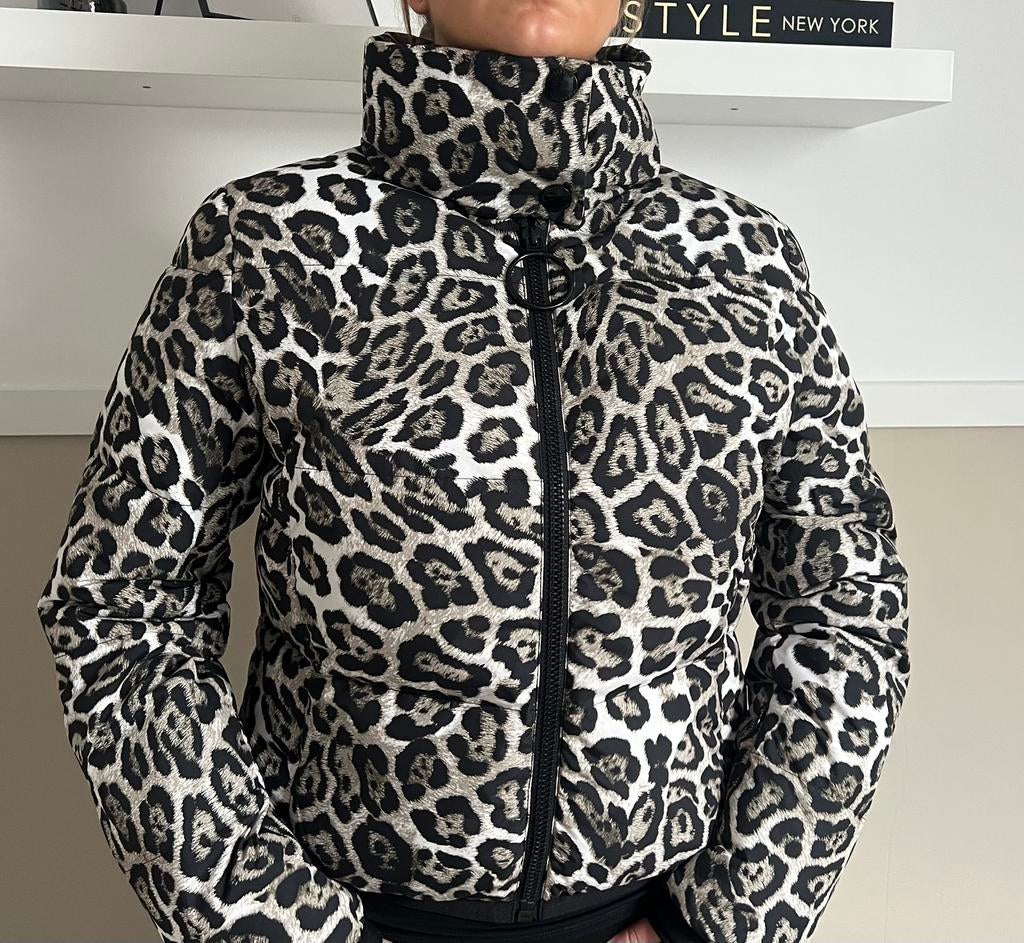 Goldbergh ski jas z.g.a.n. zwart, wit , bruin, panter, Kleding | Dames, Wintersportkleding, Zo goed als nieuw, Jack, Maat 42/44 (L)