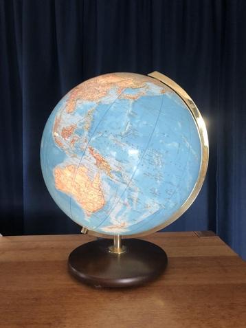 Columbus verlichte globe van mondgeblazen kristalglas 51cm beschikbaar voor biedingen