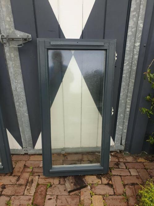 Hardhouten raam, 2 stuks met dubbelglas, Doe-het-zelf en Verbouw, Glas en Ramen, Gebruikt, Gevelraam of Ruit, 120 tot 160 cm, Minder dan 80 cm