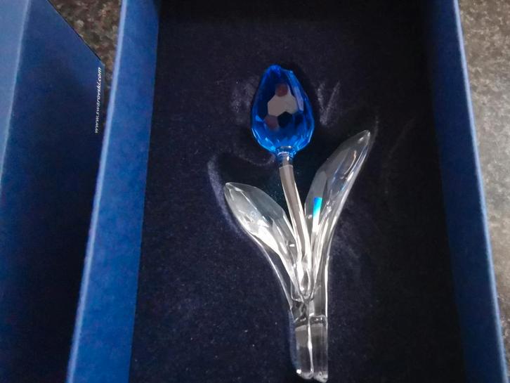 Swarovski  SCS - Ledengeschenk 2002 - Tulp (blauw), Verzamelen, Swarovski, Zo goed als nieuw, Figuurtje, Ophalen of Verzenden