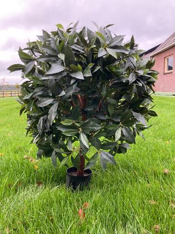 Kunstplant kunstboom groen blad beschikbaar voor biedingen