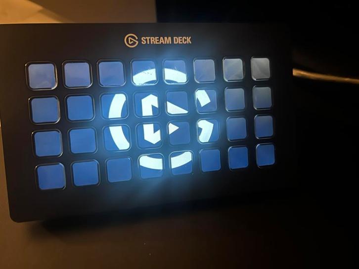 Elgato Stream Deck - Perfect voor streamers!, Computers en Software, Toetsenborden, Zo goed als nieuw, Overige indelingen, Bedraad