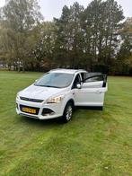 Ford Kuga 1.5 Ecoboost 150pk 2WD 2015 Wit, 1498 cc, 4 cilinders, 2000 kg, Wit