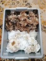 Kunstbloemen 100 stuks goud zilver wit beige carnaval deco, Ophalen of Verzenden, Zo goed als nieuw, Carnaval, Accessoires