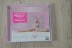 NICKI MINAJ = PINK FRIDAY DELUXE EDITION + 5 BONUS TRACKS, Verzenden, 2000 tot heden, Zo goed als nieuw