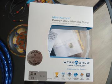 Bijna NIEUWE wireworld 7 aurora stroomkabel  (fig8) 2 meter beschikbaar voor biedingen