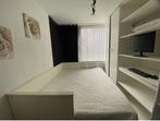 Ikea Malm Bedbank. 1 persoons uittrekbaar naar 2 persoons, Ophalen, Eenpersoons, Wit, Zo goed als nieuw