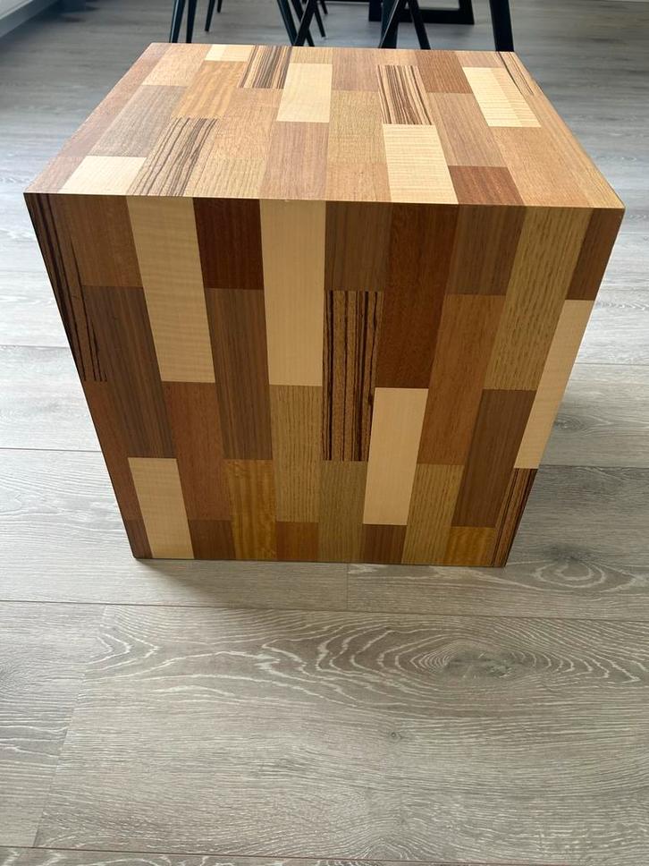 Kubus Bijzettafel Fineer 45x45x45cm, Huis en Inrichting, Stoelen, Zo goed als nieuw, Hout, Bruin, Ophalen